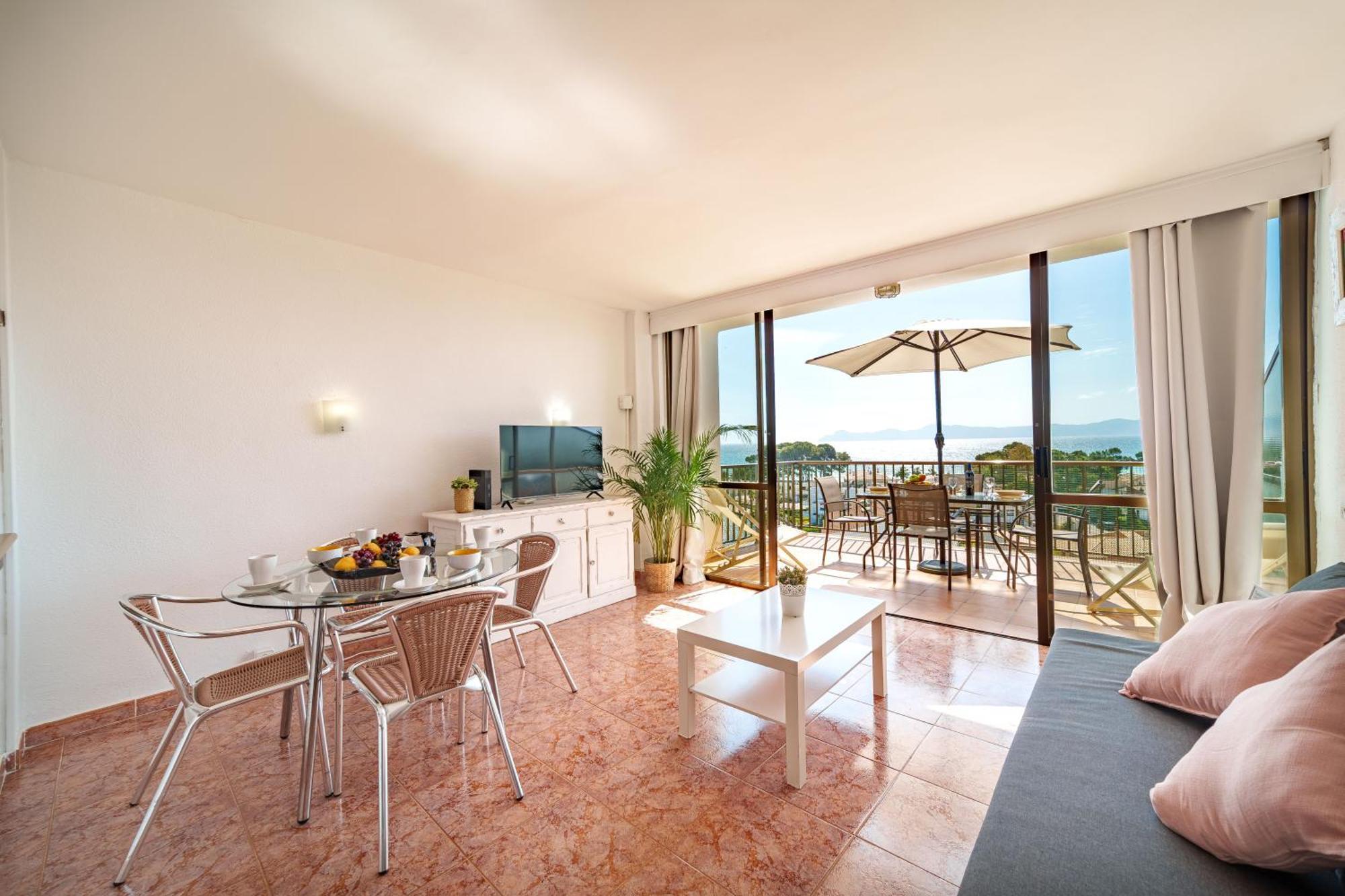 Apartment The Shell Ii, Beach Views And Pool Alcudia  Zewnętrze zdjęcie