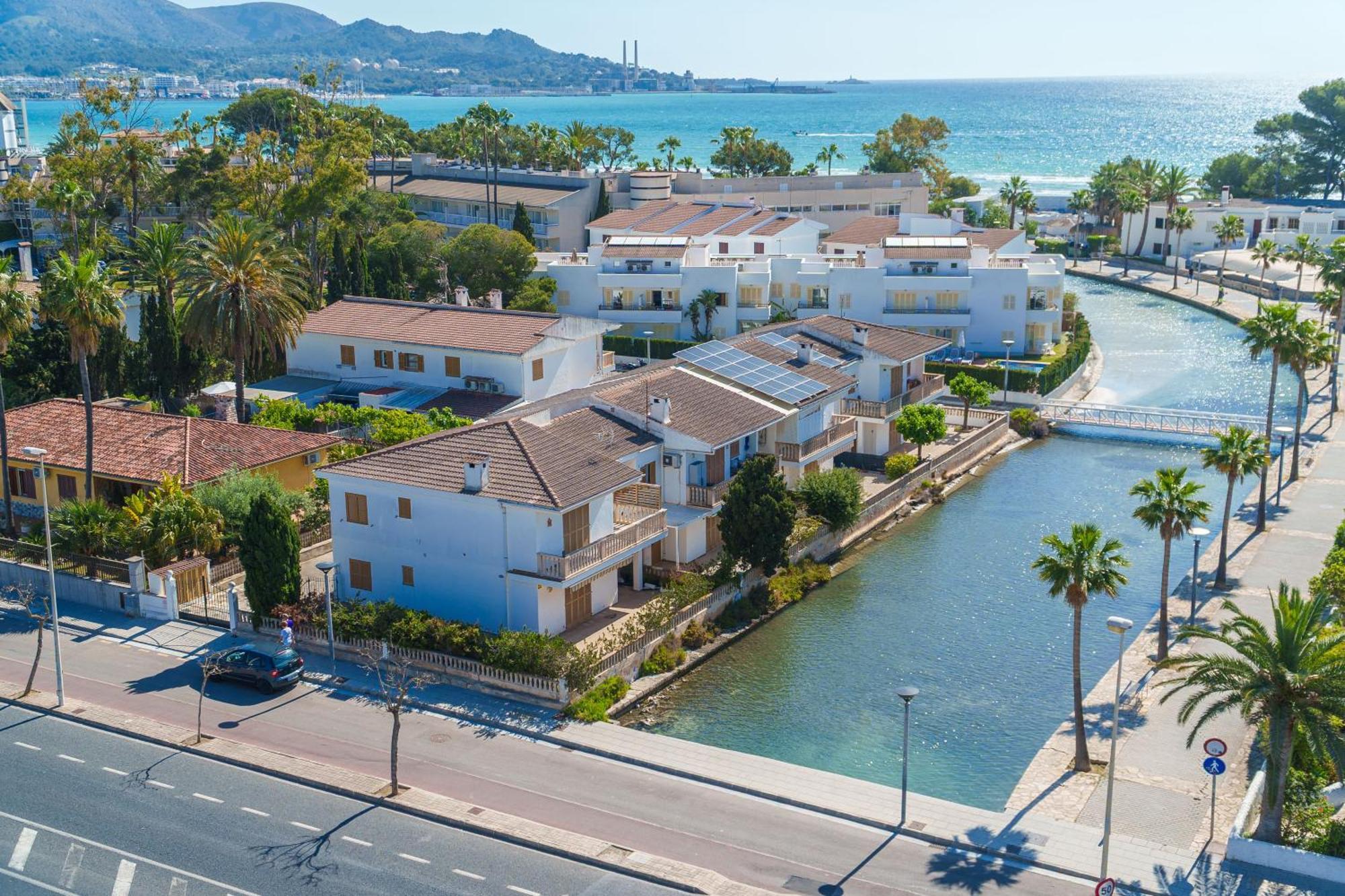 Apartment The Shell Ii, Beach Views And Pool Alcudia  Zewnętrze zdjęcie